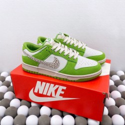 Nike Dunk Low "Safari Swoosh"（K18)