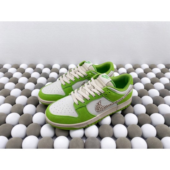 Nike Dunk Low "Safari Swoosh"（K18)