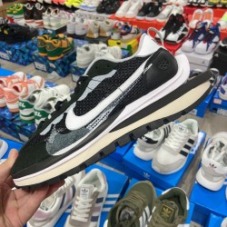 Sacai X NIKe regasus vaporrly SP（S34)