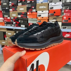 Sacai X NIKe regasus vaporrly SP（S35)