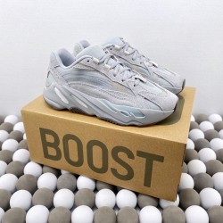 AD YEEZY BOOST 700 v2（Y73)