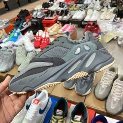 ADIDASYeezy Boost 700 “Teal Blue”（Y79)