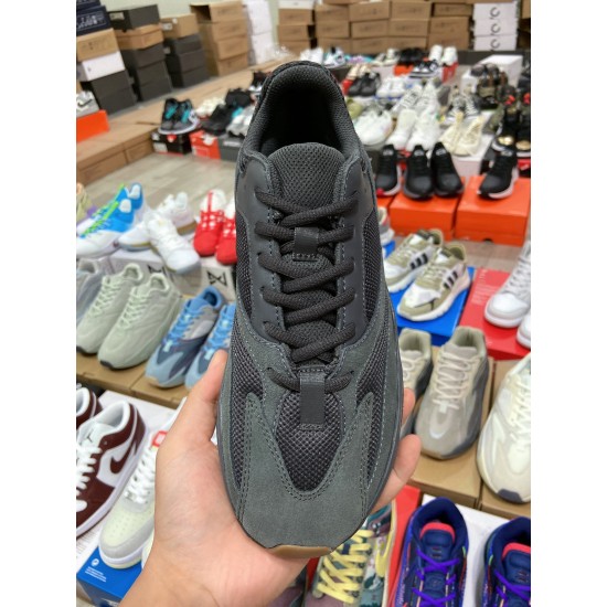 Adidas Originals Yeezy Boost 700 V1Utility Black（Y85)