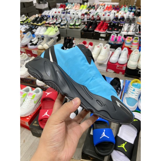 Adidas Yeezy 700 MNVN 3M（Y75)