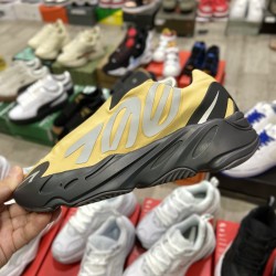 Adidas Yeezy 700 MNVN Honey Flux（Y92)