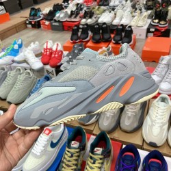 Adidas Yeezy Boost 700 V2'Static'（Y86)