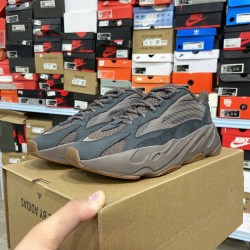 Adidas Yeezy Boost 700 V2（Y93）