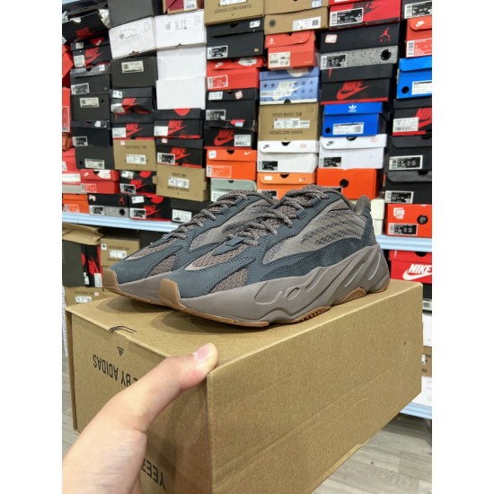 Adidas Yeezy Boost 700 V2（Y93）