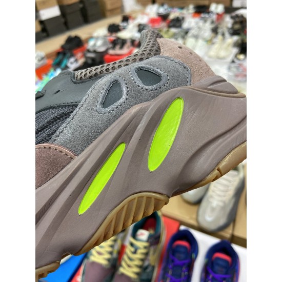 Adidas Yeezy Boost 700 “Mauve”（Y88)