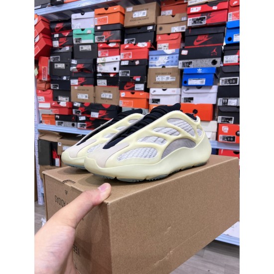 YEEZY BOOST 700 V3 “Azael”（Y96)