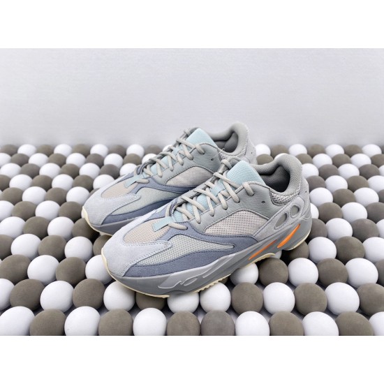 YEEZY BOOST 700（Y72)