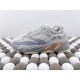 YEEZY BOOST 700（Y72)