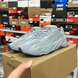 adidas Yeezy Boost 700 V2 “Hospital Blue”（Y82)