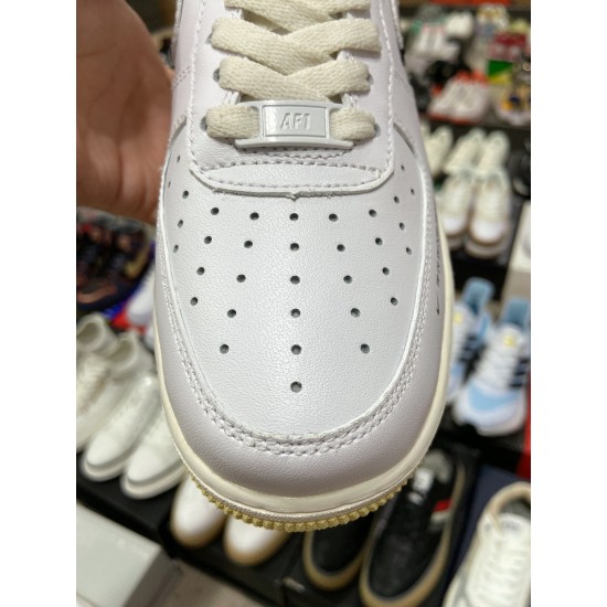 Nike Air Force 1 Low（NA74)