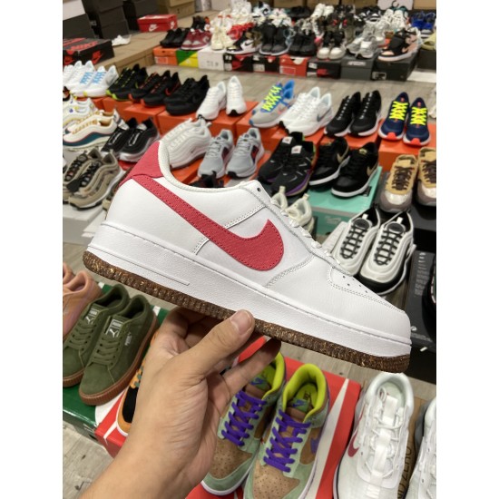 Nike Air Force 1'07 LV8（NA04）